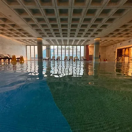Apartment Modern Vacation At Elysia Park Paphos