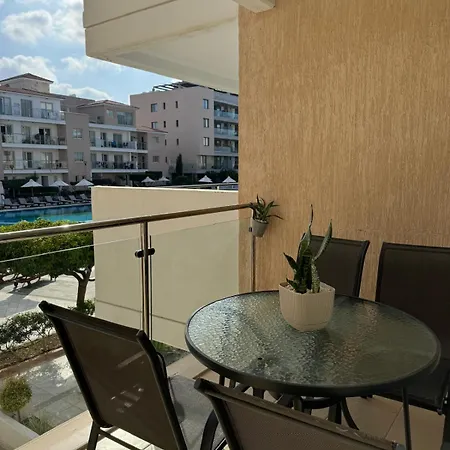 Apartment Modern Vacation At Elysia Park Paphos